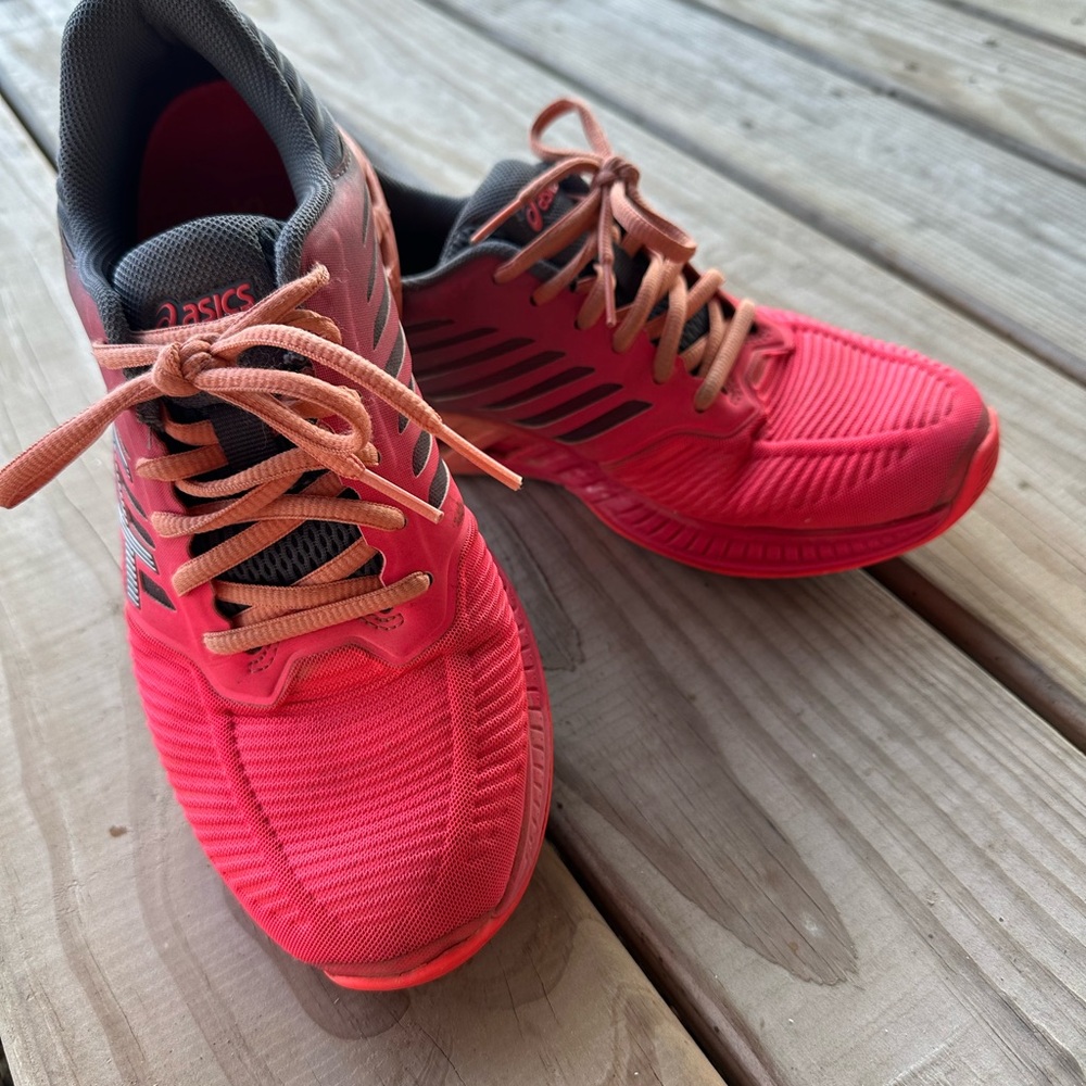 Women's Asics tennis shoes